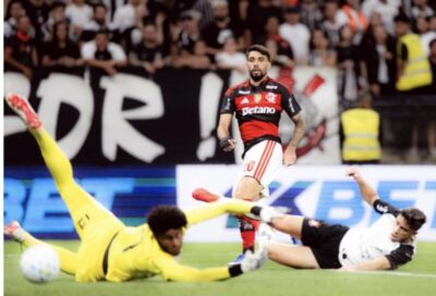Empate com o Corinthians leva Flamengo de volta ao G4 e Bahia sai após sofrer goleada para o Clube do Remo