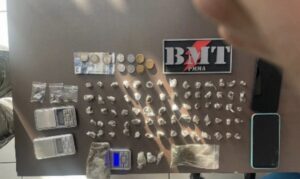 Mulher é presa por suspeita de tráfico de drogas no bairro Fé em Deus, em São Luís