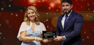 Iracema Vale recebe homenagem da EMSERH pelos 10 anos de serviços prestados ao Maranhão