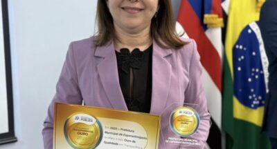 Prefeita Simone Carneiro recebe Medalha de Ouro em Transparência Pública para Esperantinópolis