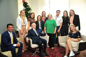 Iracema Vale recebe José Sarney em visita de cortesia à Assembleia Legislativa