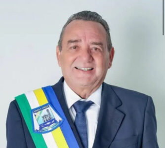 Justiça suspende direitos políticos de prefeito de Caturapera