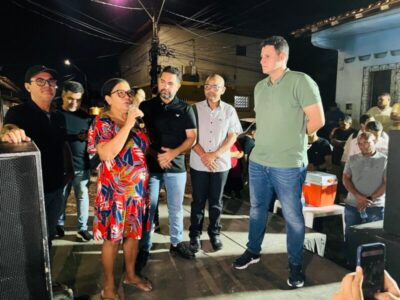 União e parceria: Ao lado de Thyago Freitas e Ednilson do Kantão, Orleans Brandão anuncia pavimentação do Itaguará