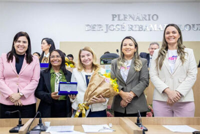 Presidente Iracema Vale recebe Título de Cidadã Timonense