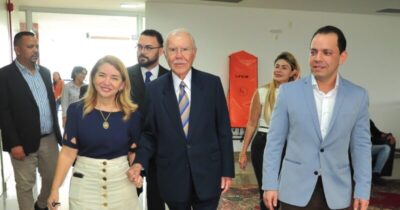 Iracema Vale recebe José Sarney em visita de cortesia à Assembleia Legislativa