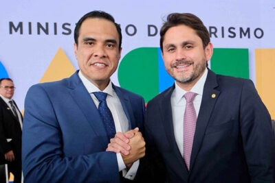 Juscelino Filho participa da posse do novo ministro do Turismo