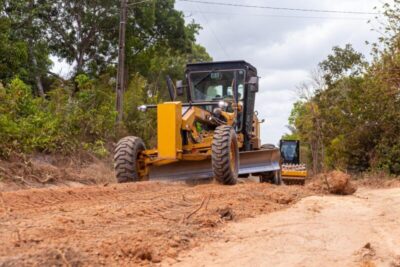 Novas máquinas chegam a Pinheiro e reforçam os serviços de recuperação de estradas vicinais em várias regiões do município