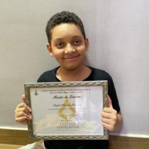 Menino brasiliense de 11 anos cria fórmula matemática inédita