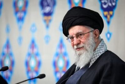 Após assassinato de Khamenei, Irã forma liderança temporária para gerir transição