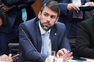 Pedro Lucas destaca lançamento de foguete comercial no CLA