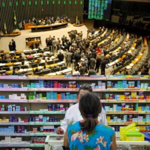 Câmara aprova venda de remédios em supermercados; texto vai para sanção de Lula
