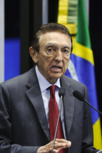 Após mais de 50 anos na política, Edison Lobão anuncia aposentadoria da vida pública