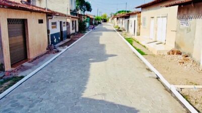 Prefeito Calvet Filho entrega ruas pavimentadas em bairro de Rosário