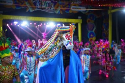 Shows, quadrilha, tambor de crioula e grupos de bumba-meu-boi animam quarta noite de festa no Arraial do Ipem