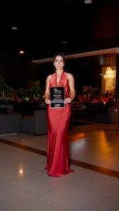 Paula Prata é homenageada na capital por se destacar como primeira-dama