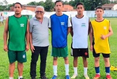 Secretaria Municipal de Esporte e Lazer (SEMEL), disponibiliza novos coletes para a Base da Seleção de Rosário