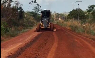 Prefeitura realiza melhoria em estrada vicinal que liga Presidente Vargas ao povoado Salgador