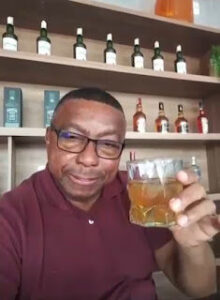 QUEM QUISER FALAR DE MIM, QUE FALE! Diz advogado que chamou mulher de cachorra e “urubua”