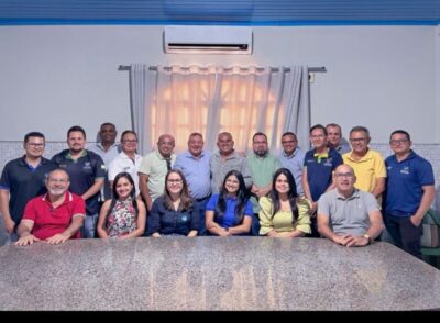 Prefeito de Carutapera se reúne com Secretariado e Assessores visando melhorias