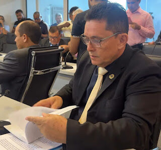 “SIGNIFICA UMA GRANDE INOVAÇÃO NO CAMPO!”: Justificativa do vereador de oposição Cândido ao votar contra a proibição da pulverização aérea de agrotóxicos