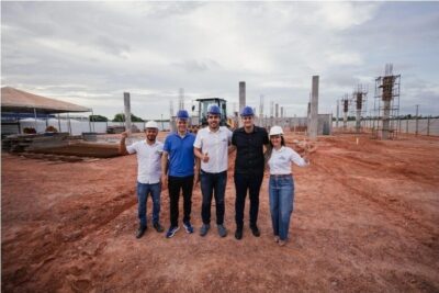 ORLEANS BRANDÃO VISTORIA OBRAS DE CONSTRUÇÃO DO NOVO TERMINAL RODOVIÁRIO DE ROSÁRIO.
