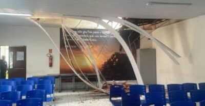 Parte de teto de escola municipal desaba em São Luís