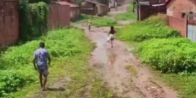 Rua intrafegável em Ribamar aparece como pavimentada no “papel”