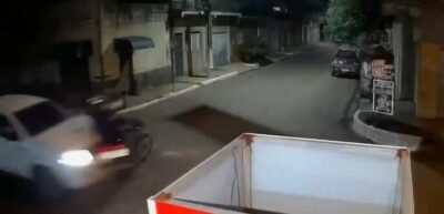 Dois ocupantes de moto são arremessados após caminhonete avançar preferencial em Imperatriz