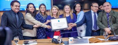 Iracema Vale recebe Placa de Honra ao Mérito na Câmara Municipal de São Luís