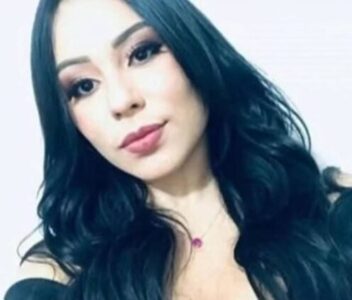 Não acreditou na denúncia??? Mulher é executada com 6 tiros enquanto dormia com a filha; ex fugiu