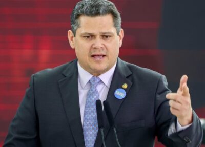 Ficou encurralado!!! Alcolumbre mantém quebra de sigilo de Lulinha