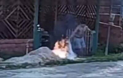 Ataque brutal: homem põe fogo na esposa e na filha com gasolina. Veja vídeo