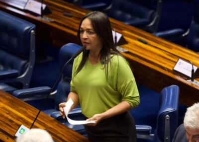 Imprensa nacional destaca defesa da líder da bancada feminina à senadora Eliziane Gama