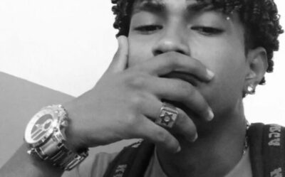 Adolescente durante partida de futebol em São José de Ribamar