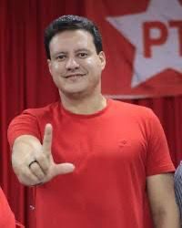 Petistas fazem abaixo-assinado em apoio à candidatura de Camarão