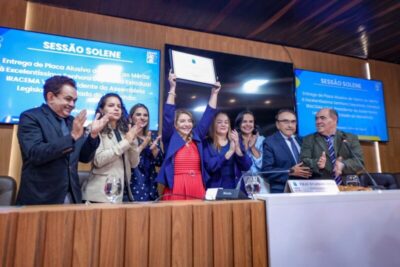 Iracema Vale recebe Placa de Honra ao Mérito na Câmara Municipal de São Luís