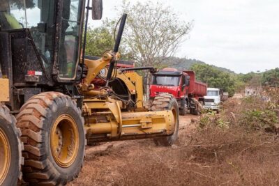 Novas máquinas chegam a Pinheiro e reforçam os serviços de recuperação de estradas vicinais em várias regiões do município