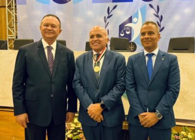 Valdênio Caminha é homenageado com distinção máxima da PGE-MA