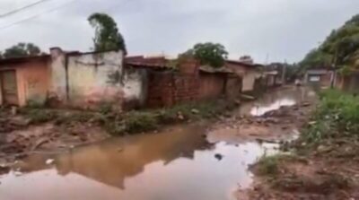 Temporal causa alagamentos na Vila Nova República e moradores denunciam obra inacabada