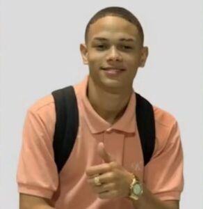 Adolescente é morto com tiro no rosto ao abrir portão para atender suspeito em Coelho Neto