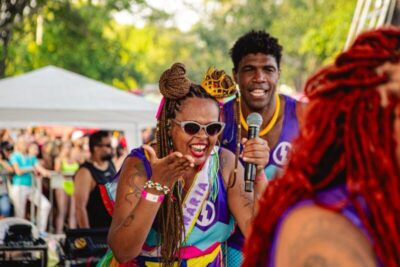 Cantora maranhense Bia Mar arrasta 30 mil foliões no Carnaval do Rio de Janeiro