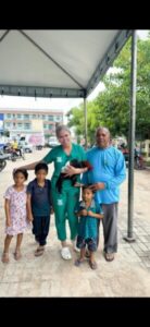 Pediatra do HRB emociona famílias com atendimento humanizado e ganha homenagem espontânea de pais