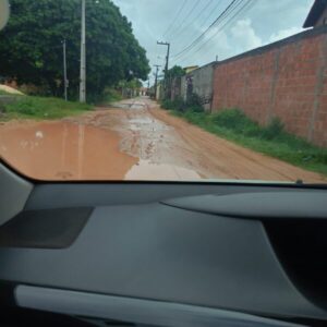 Moradores da Travessa Eucalipto, no bairro Santarém em Barreirinhas, cobram calçamento urgente da rua