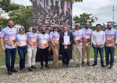 Prefeito Zé Martins acompanha governador Carlos Brandão durante inaugurações em Alcântara