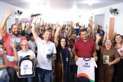Fernando Pessoa realiza entrega histórica de kits escolares para alunos da rede pública municipal em Tuntum