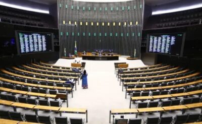 Deputados aprovam regime de urgência para três propostas; acompanhe