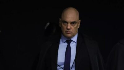 Bolsonaristas interrompem recesso em busca de impeachment de Moraes