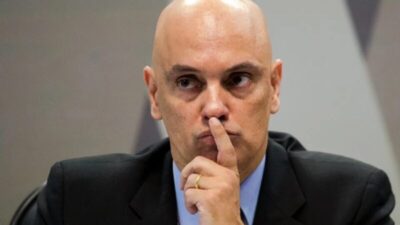 Moraes manda Itamaraty monitorar assessor de Trump que visitará Bolsonaro