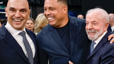 Lula posa com Moraes e “Fenômeno”: “a tua vitória, Alexandre, é a vitória da democracia brasileira”