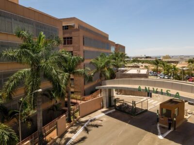 Anvisa determina suspensão de tônico capilar e apreensão de cosméticos